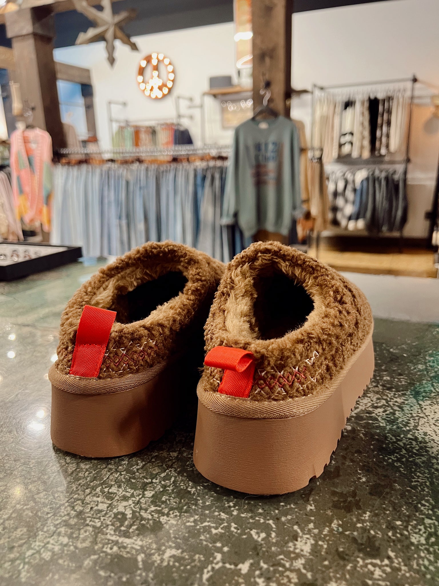 Platform Sherpa Chestnut Slippers