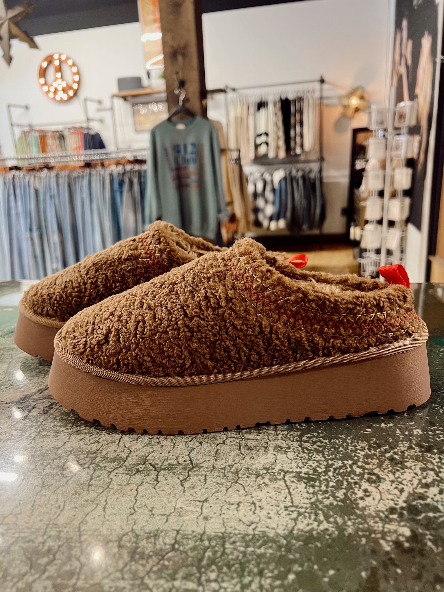 Platform Sherpa Chestnut Slippers